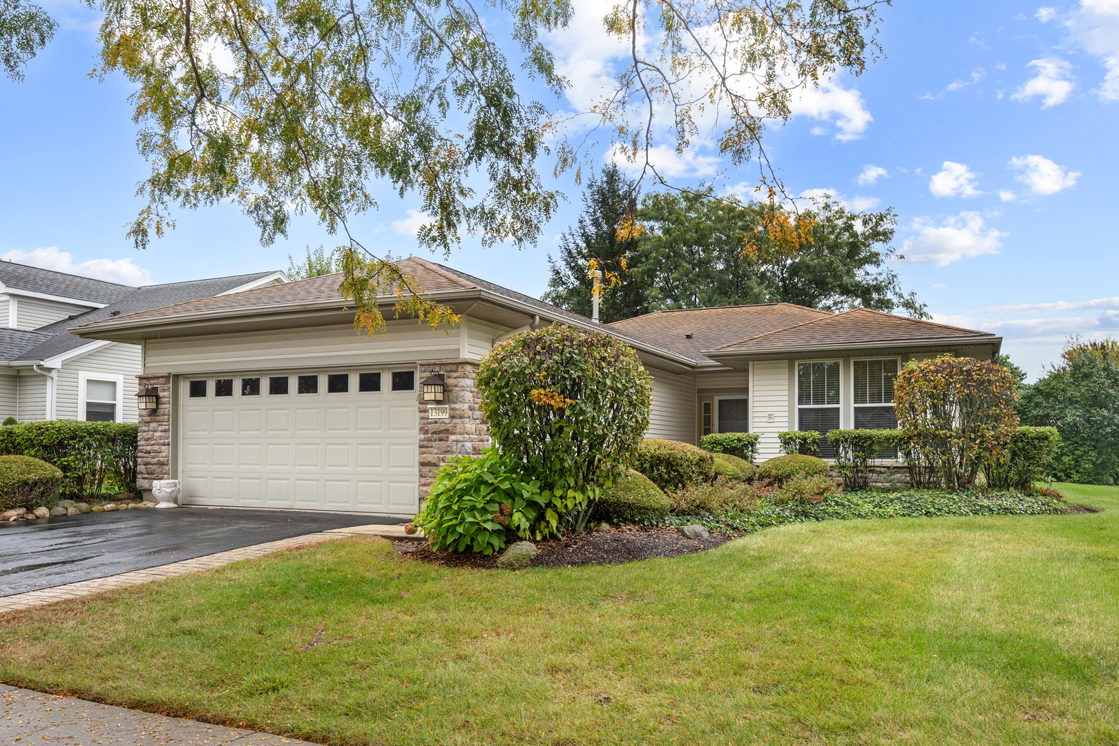 13199 W Essex Lane Property Photo 1