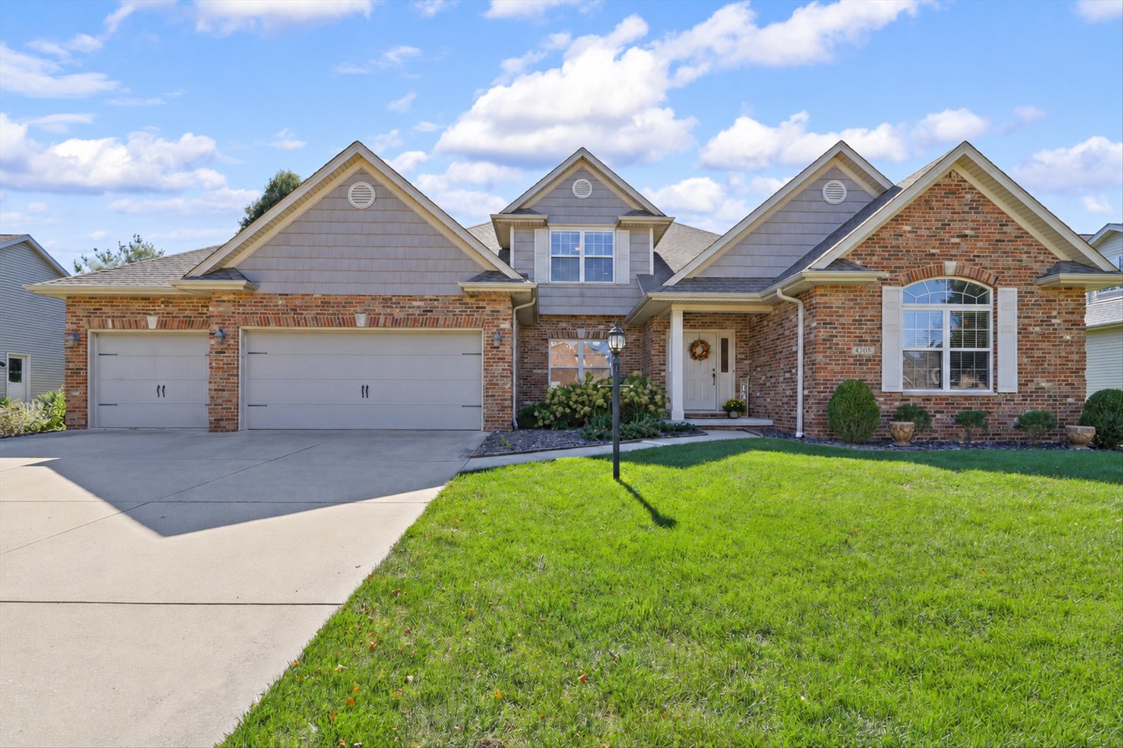 4705 Sandcherry Drive Property Photo 4