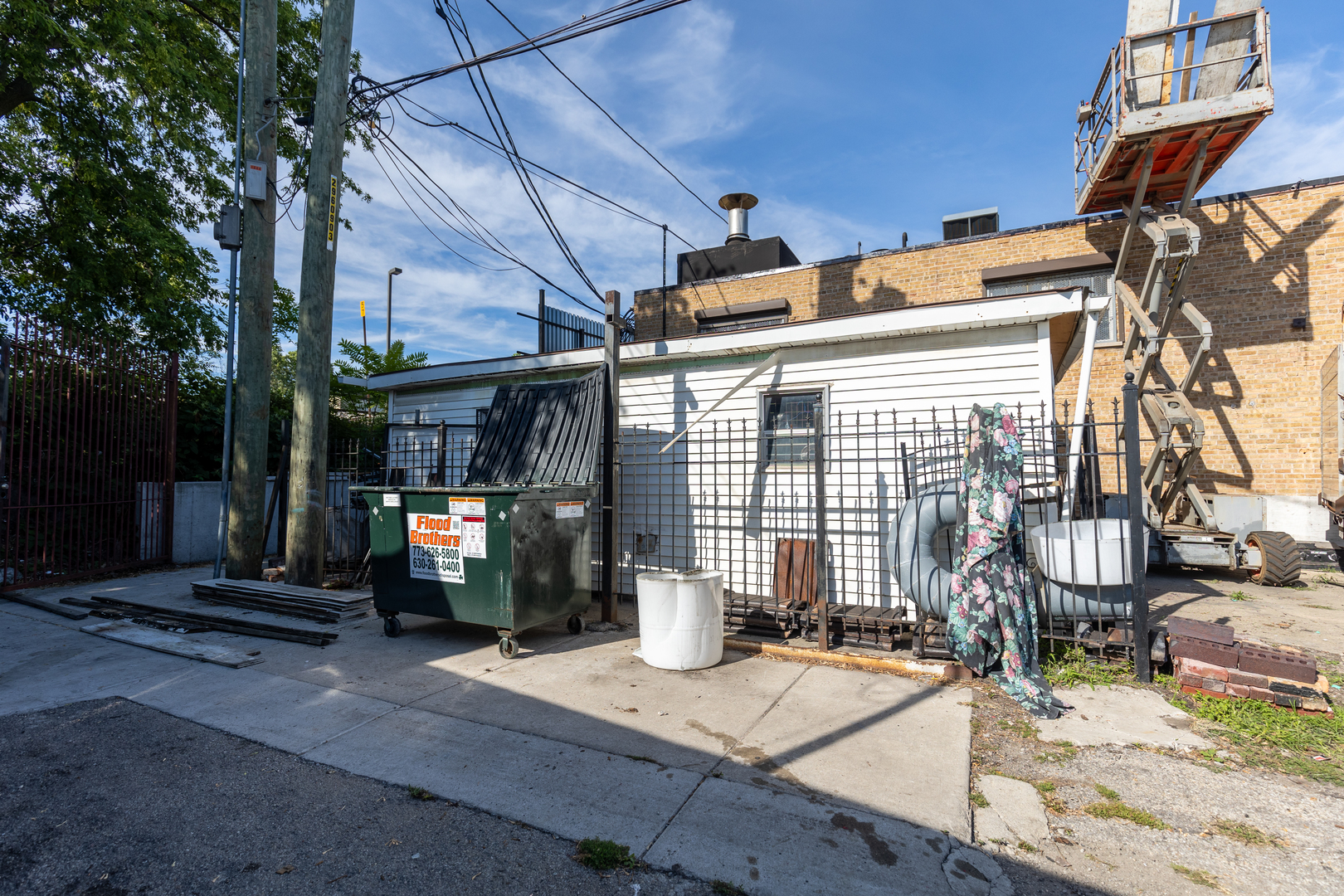 4821 W Cortland Street Property Photo 8