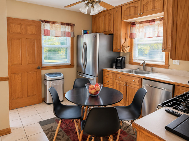123 James Street Property Photo 5