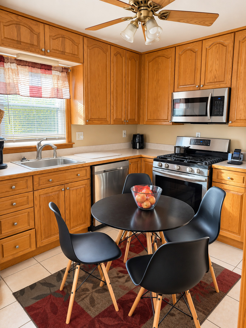 123 James Street Property Photo 6