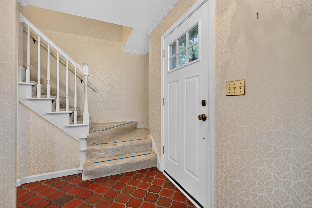 3125 Spring Lake Drive Property Photo 3