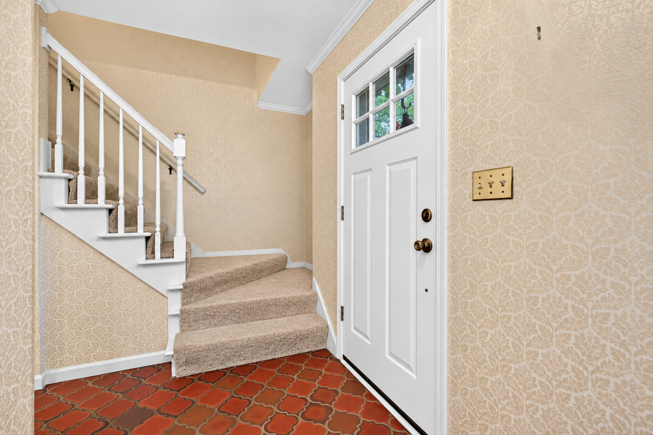 3125 Spring Lake Drive Property Photo 4