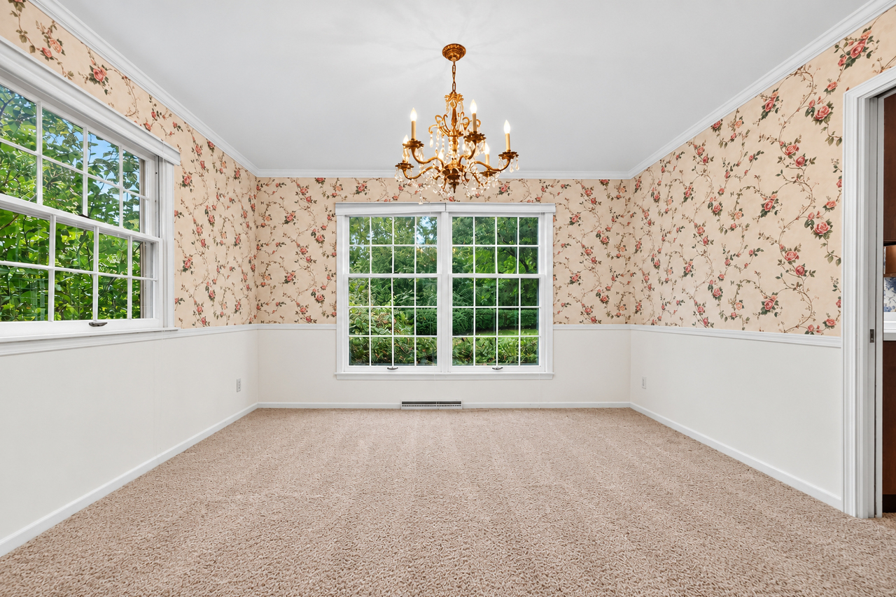 3125 Spring Lake Drive Property Photo 9