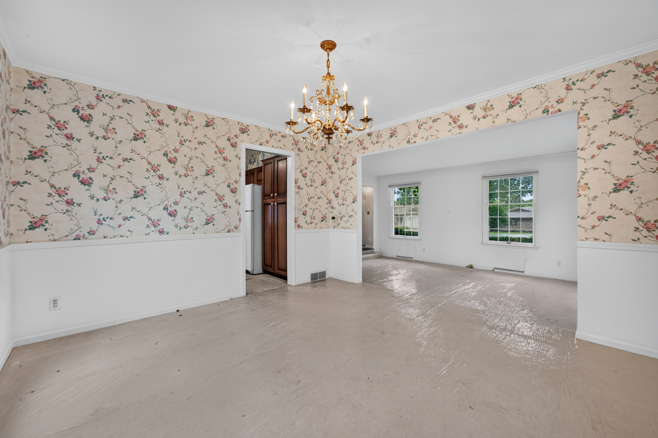 3125 Spring Lake Drive Property Photo 16