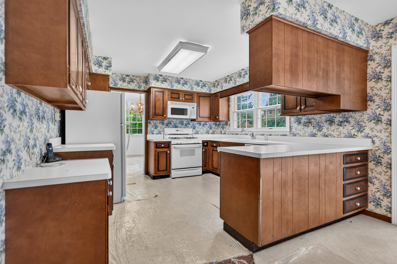 3125 Spring Lake Drive Property Photo 20