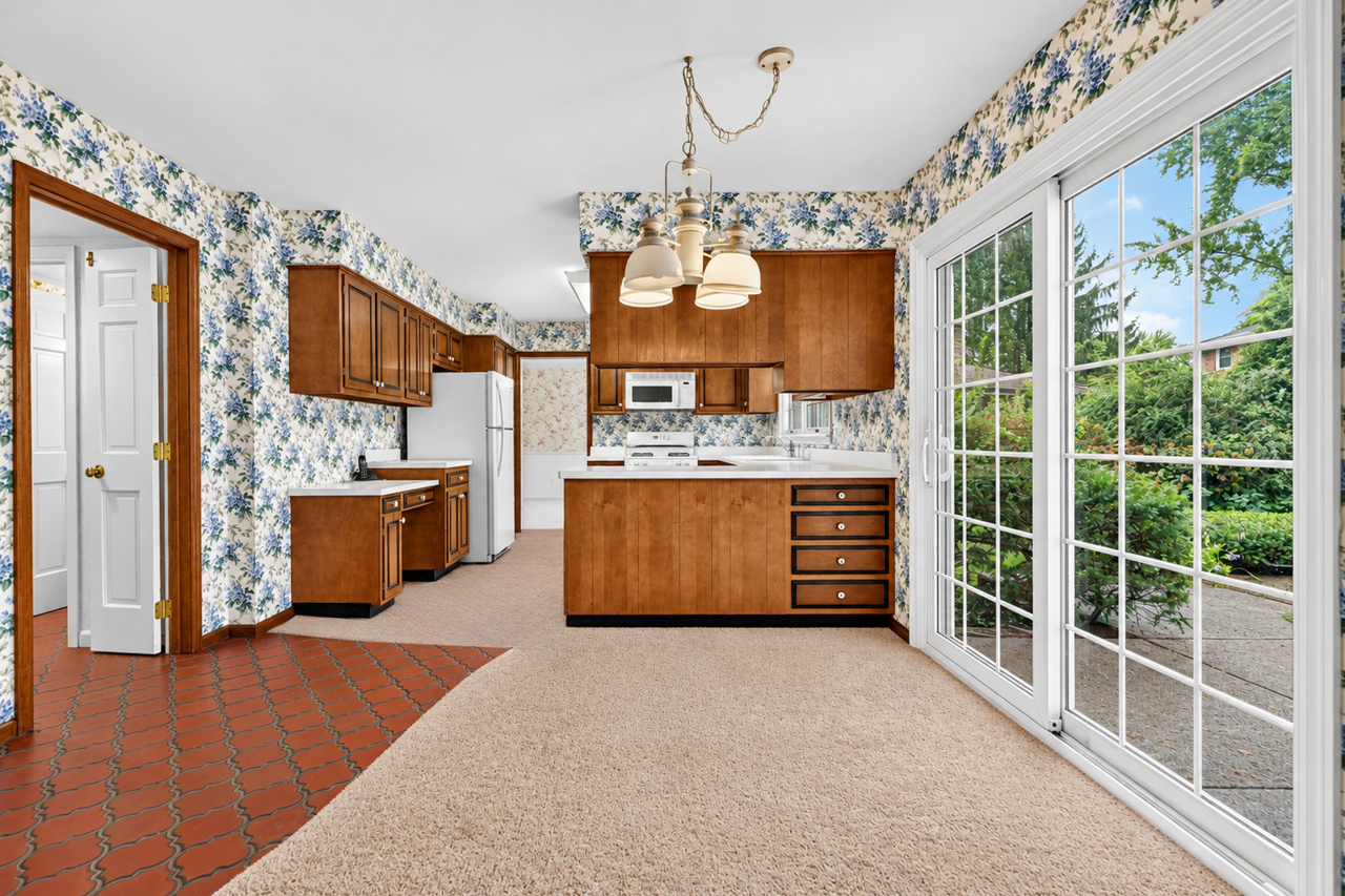 3125 Spring Lake Drive Property Photo 21
