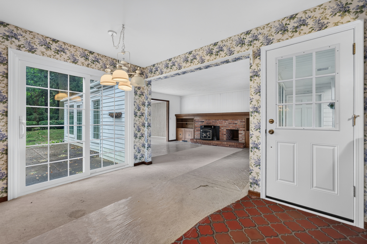 3125 Spring Lake Drive Property Photo 22