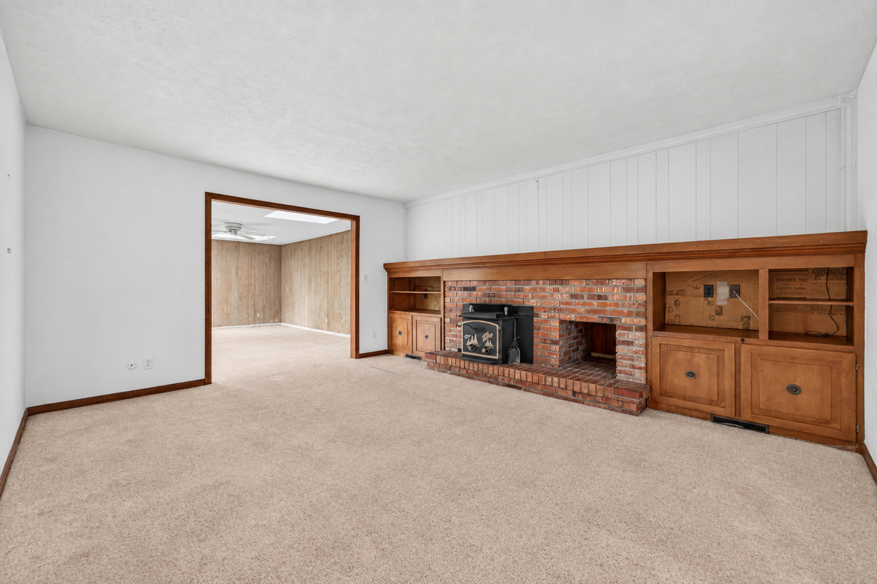 3125 Spring Lake Drive Property Photo 25