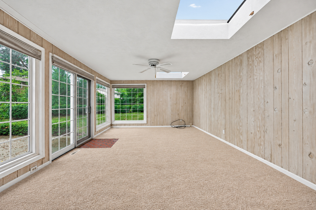 3125 Spring Lake Drive Property Photo 29