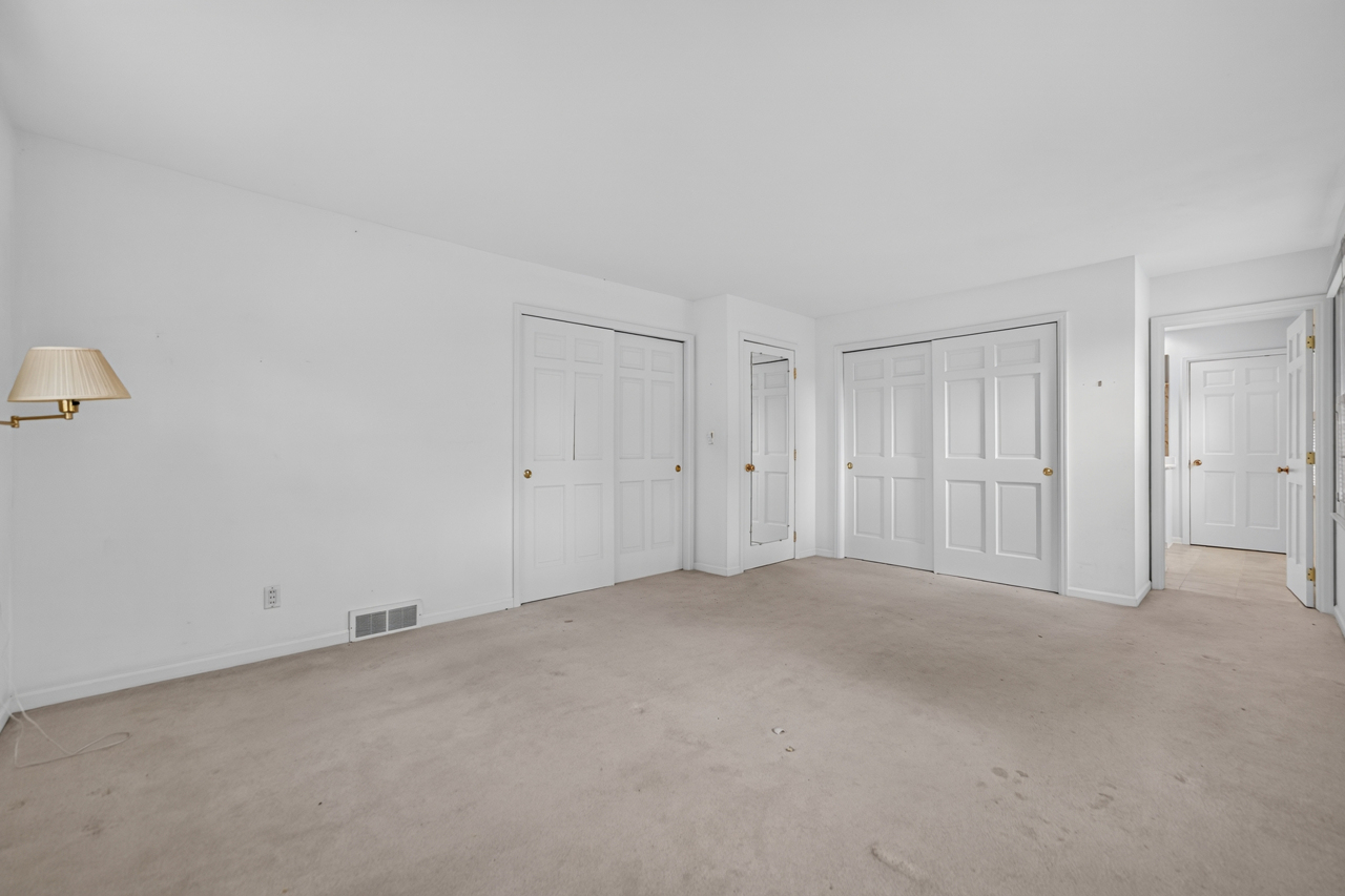 3125 Spring Lake Drive Property Photo 34