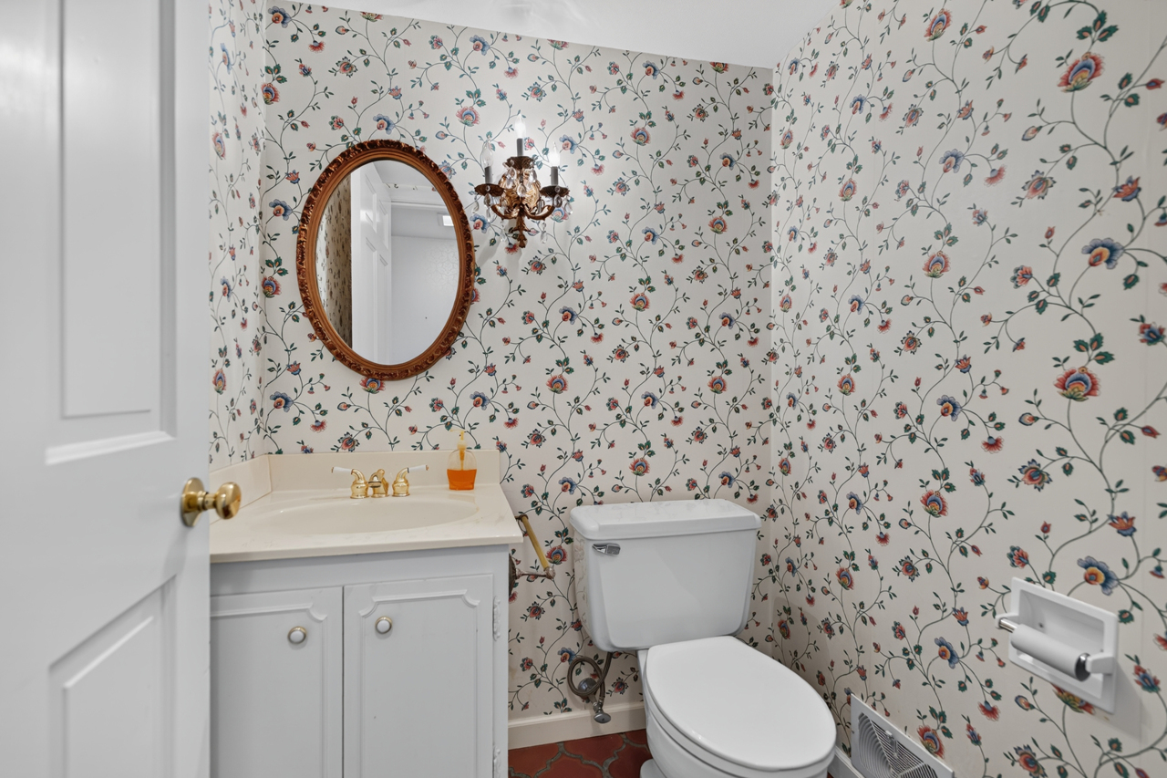 3125 Spring Lake Drive Property Photo 36