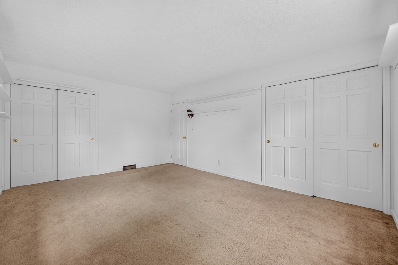 3125 Spring Lake Drive Property Photo 40