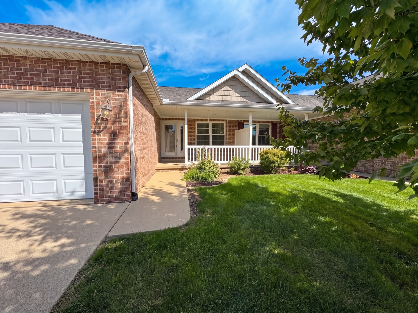1823 Kingsbury Road Property Photo 1