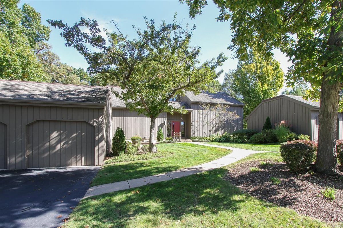 671c Old Barn Road Property Photo 1