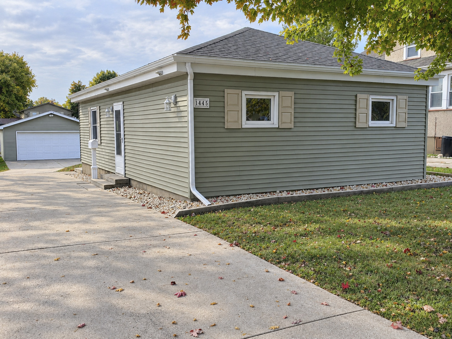 1445 Tonti Street Property Photo 1