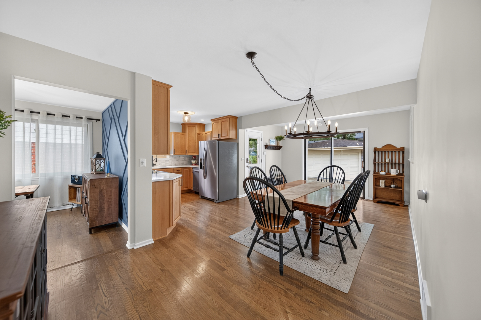 863 S Cedar Avenue Property Photo 8