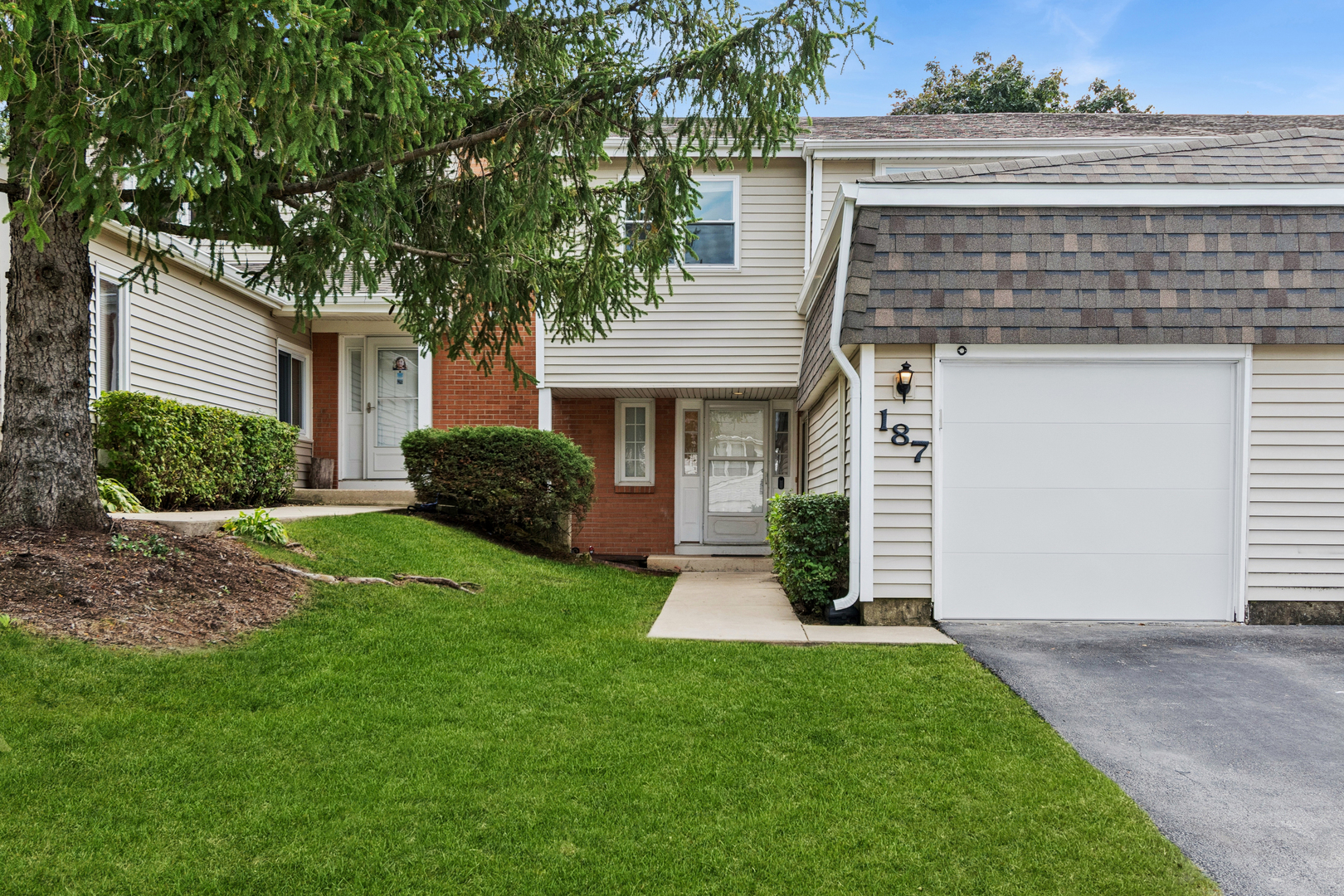 187 Pamela Drive Property Photo 1