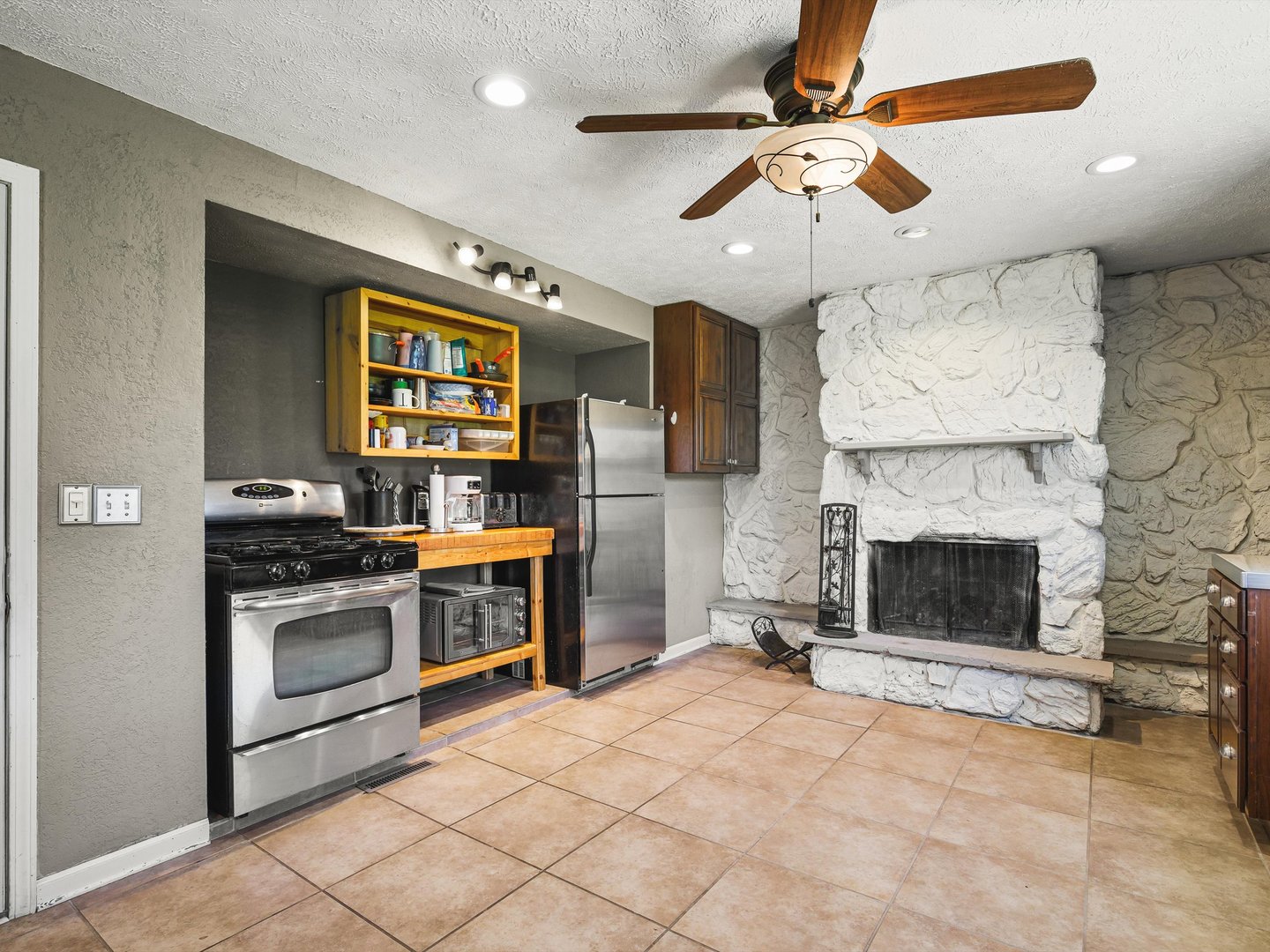 8523 Terrang Court Property Photo 11