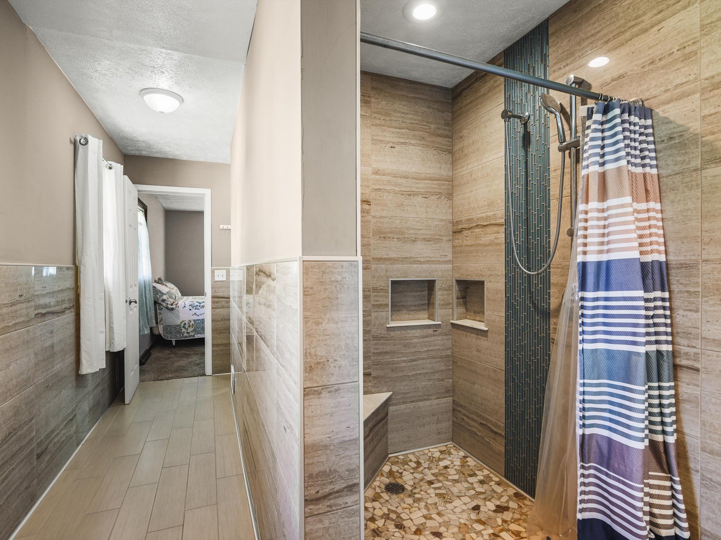 8523 Terrang Court Property Photo 16