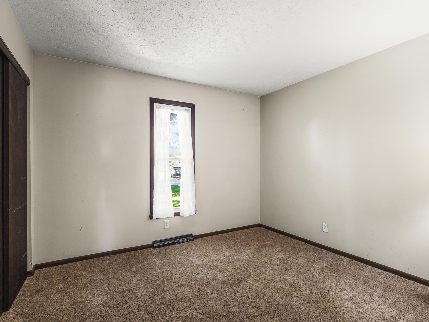 8523 Terrang Court Property Photo 23