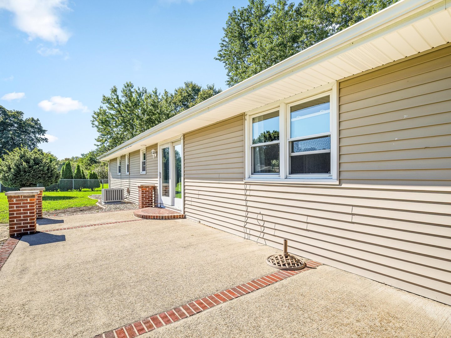 8523 Terrang Court Property Photo 34