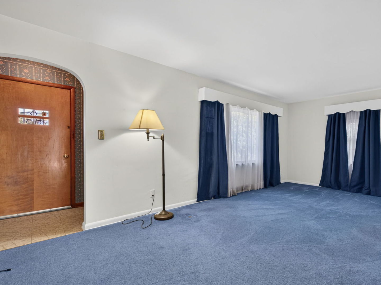 2485 E Division Street Property Photo 7