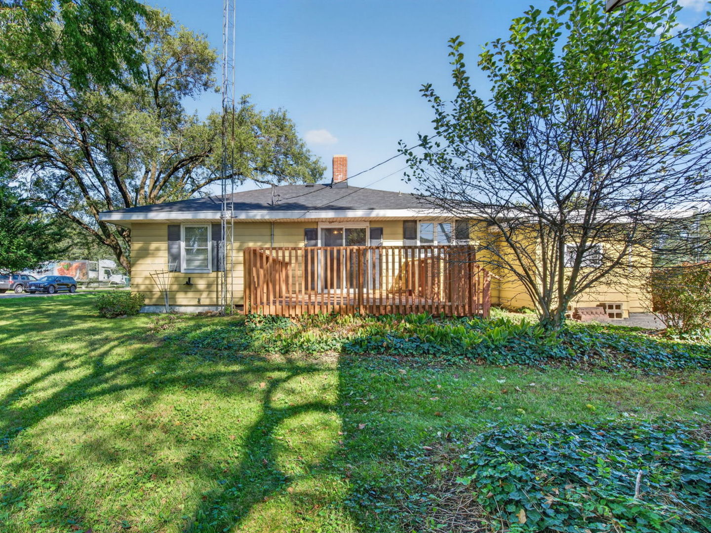 2485 E Division Street Property Photo 31