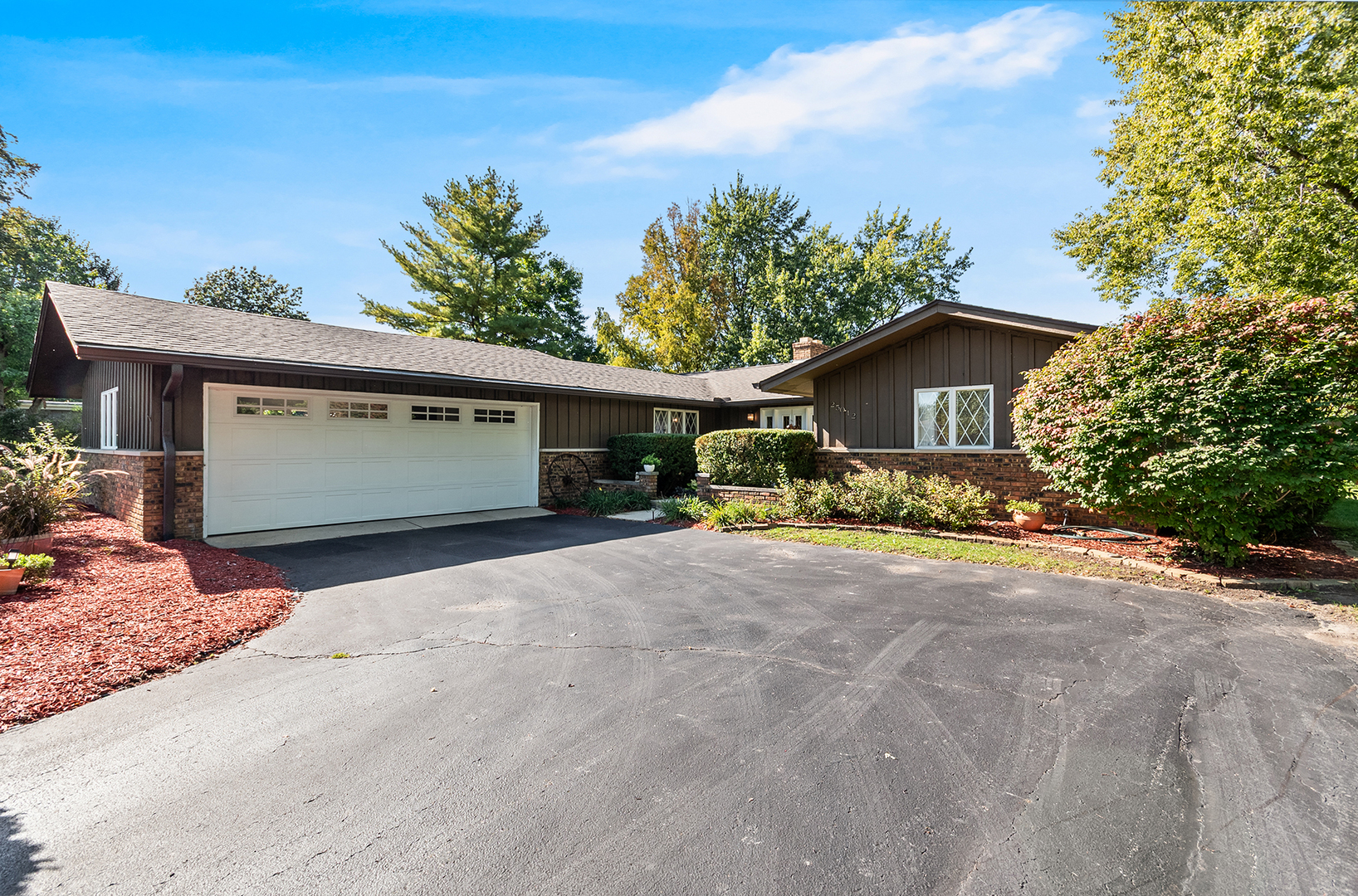 25012 W Mary Lane