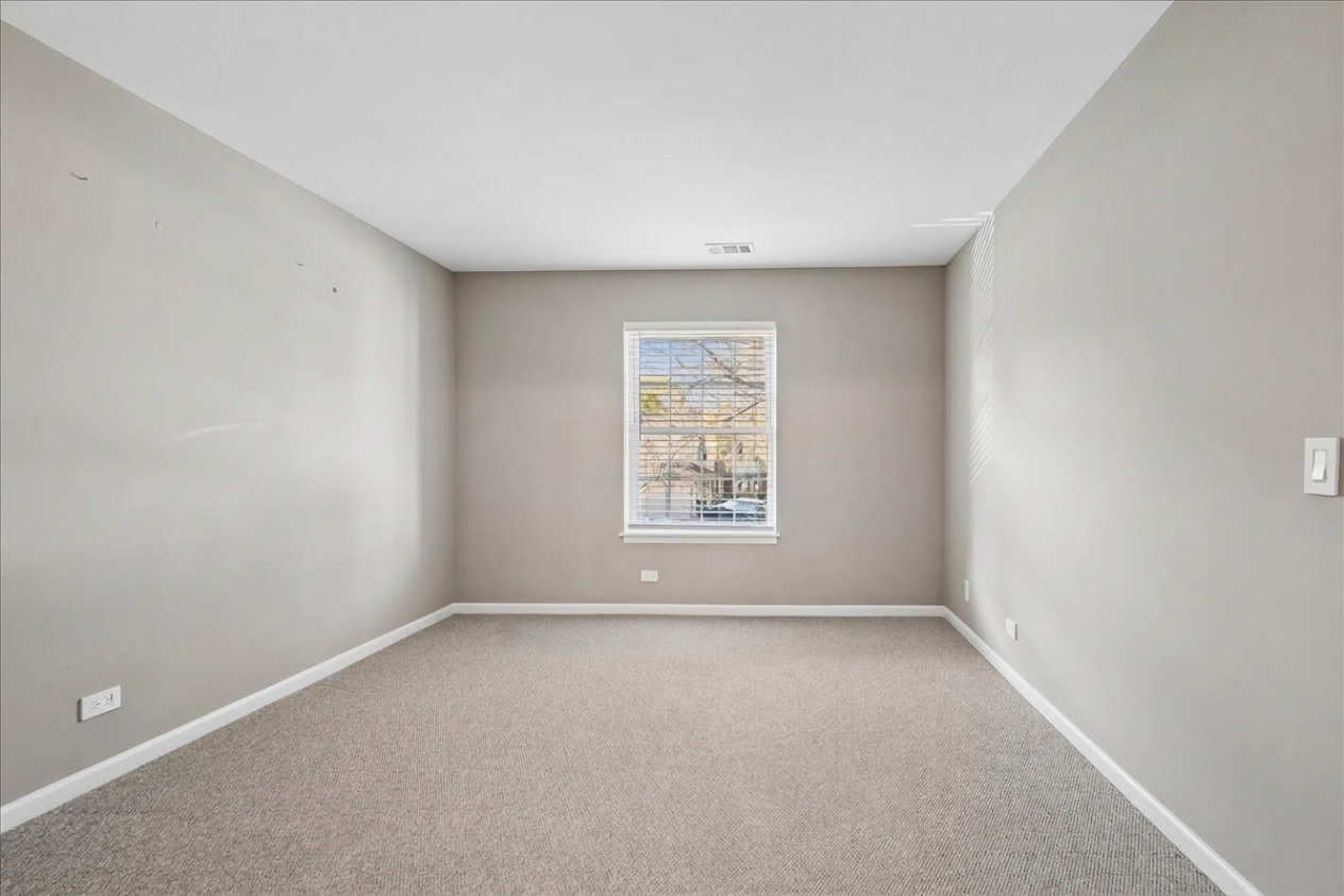 549 Williamsburg Court B2 Property Photo 13