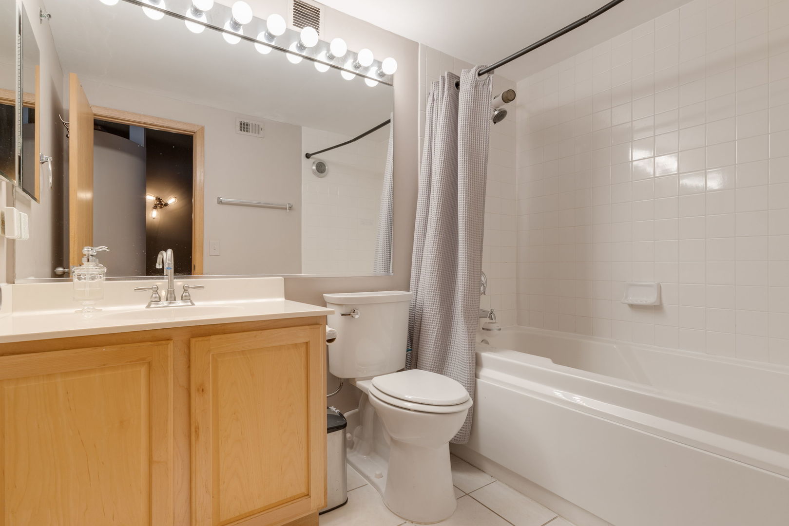 1250 W Van Buren Street 511 Property Photo 10