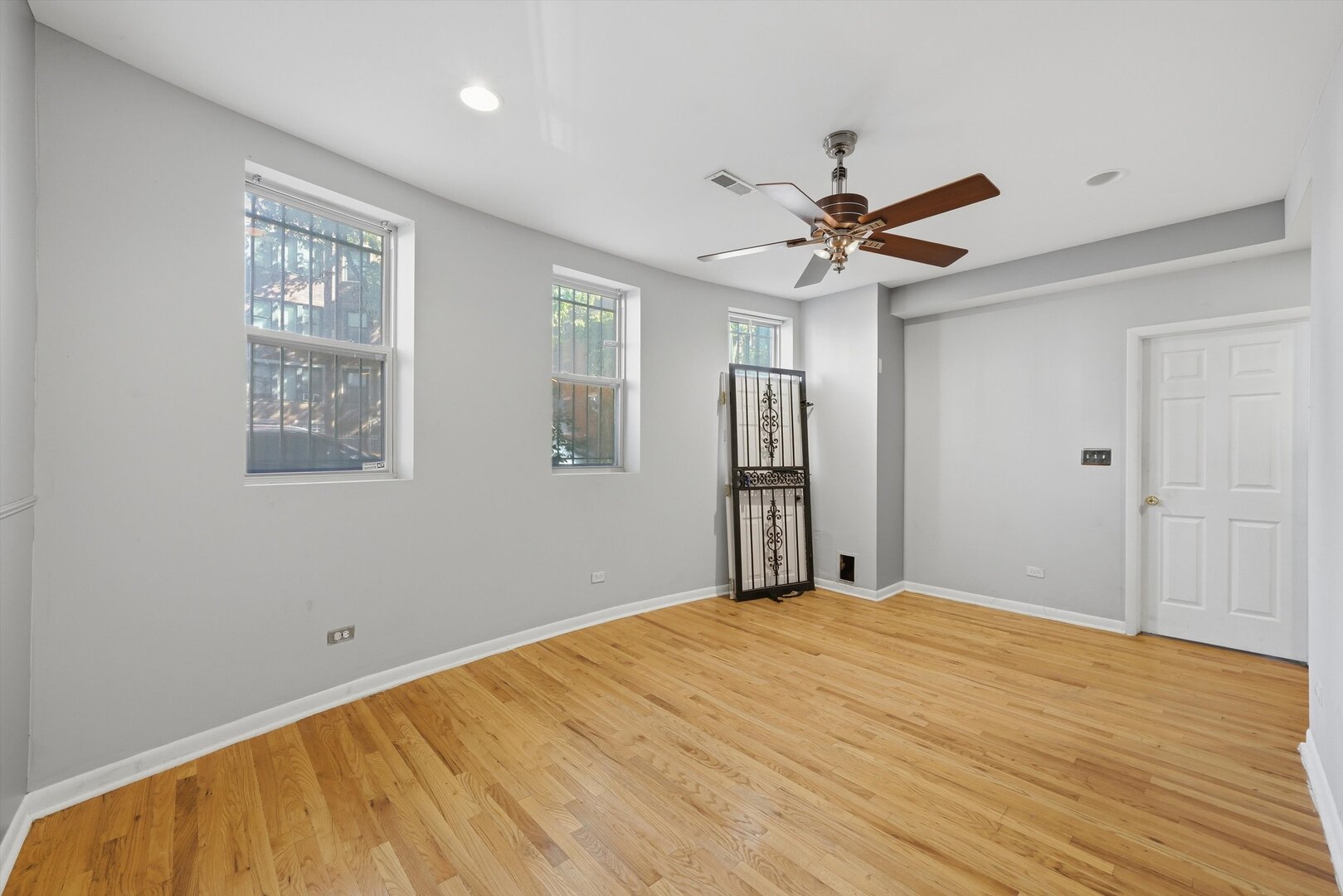 8146 S Drexel Avenue G Property Photo 8