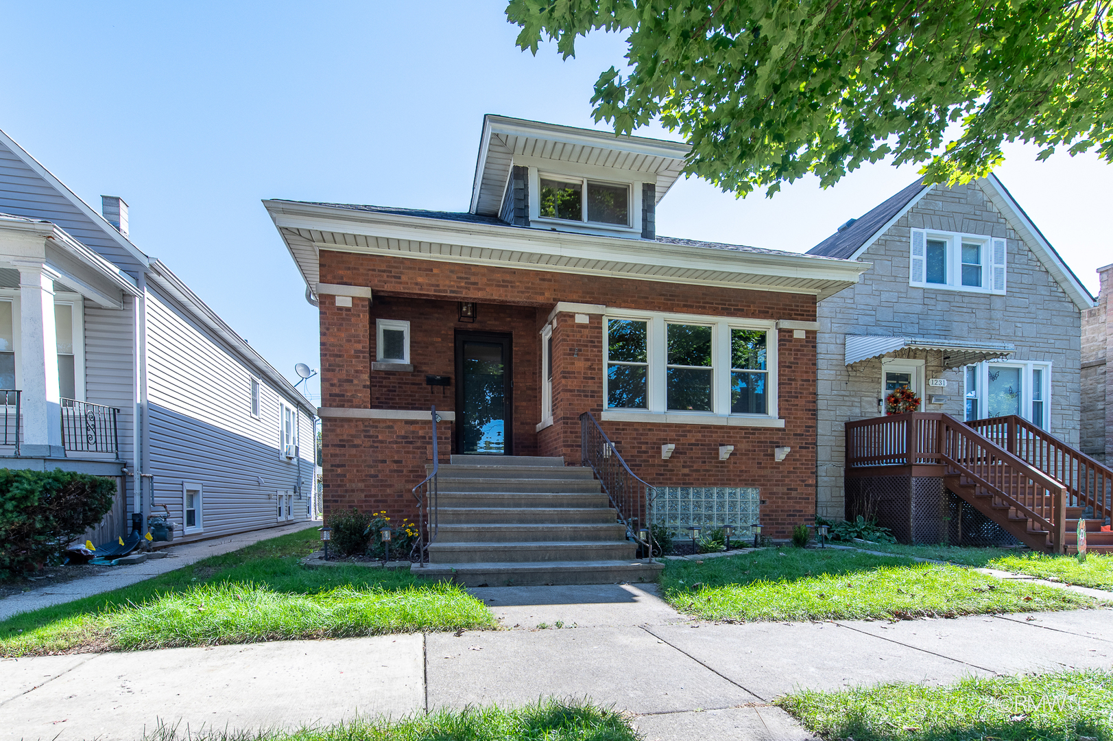 1227 Highland Avenue Property Photo 2