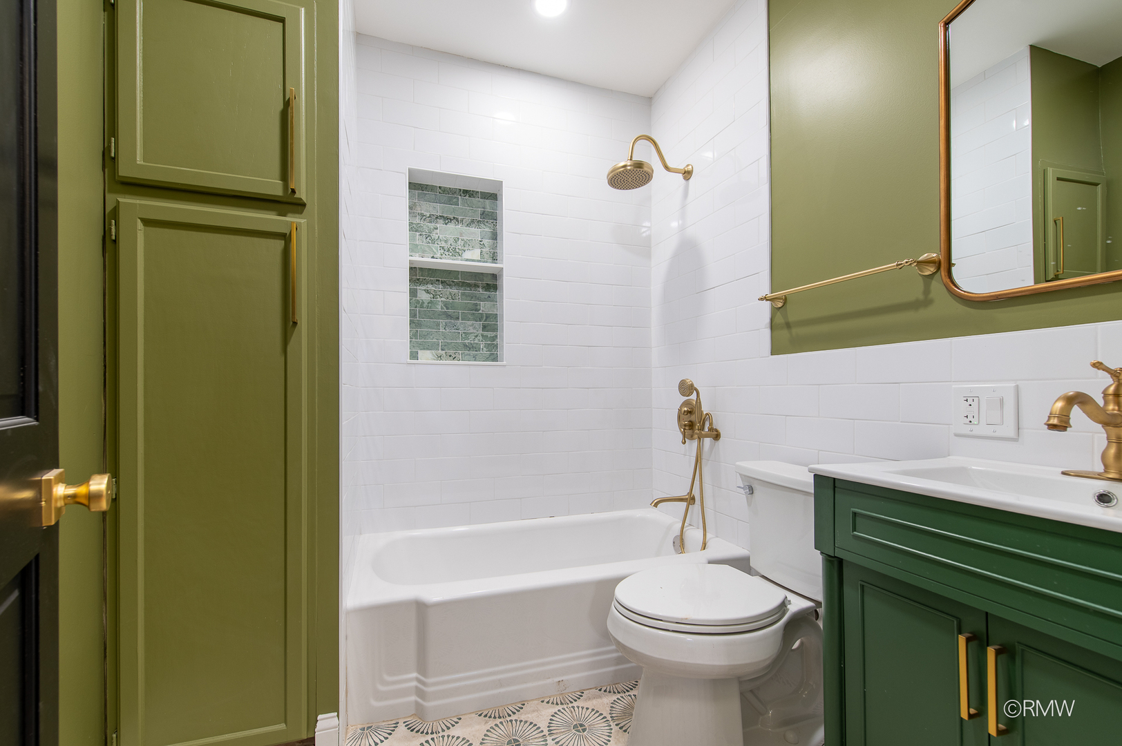1227 Highland Avenue Property Photo 9