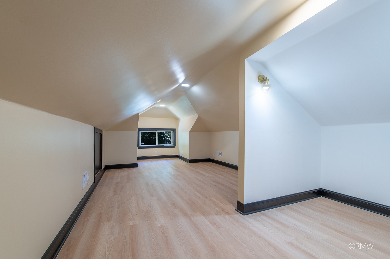 1227 Highland Avenue Property Photo 15