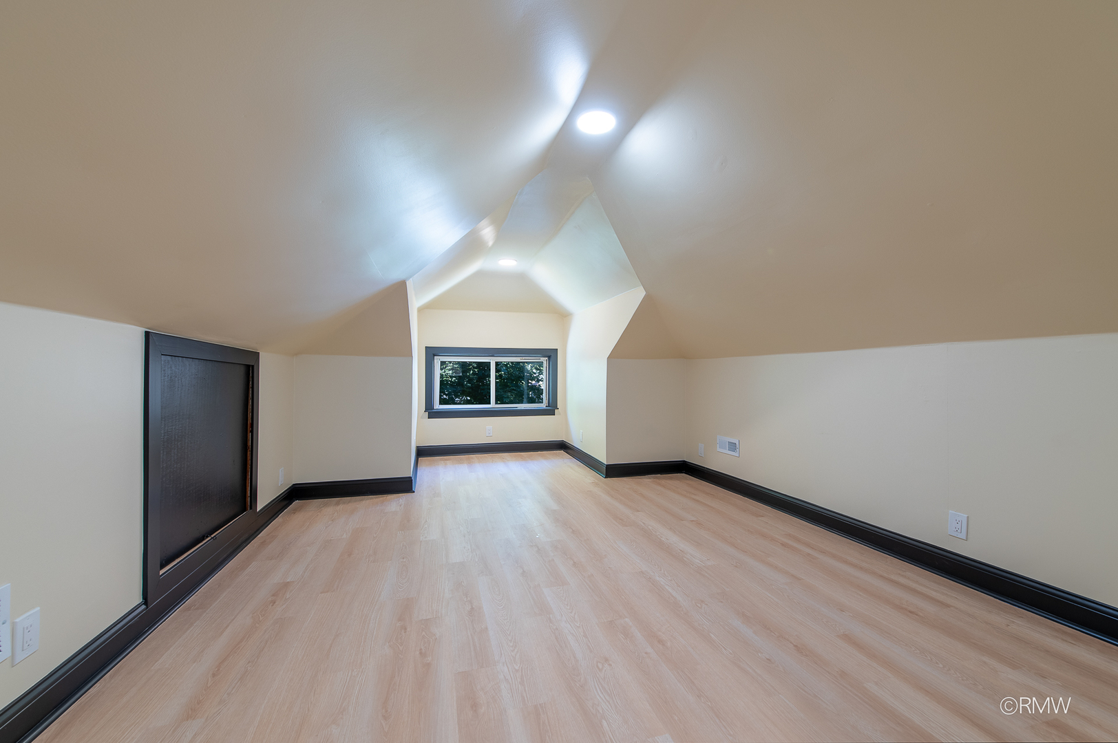 1227 Highland Avenue Property Photo 16