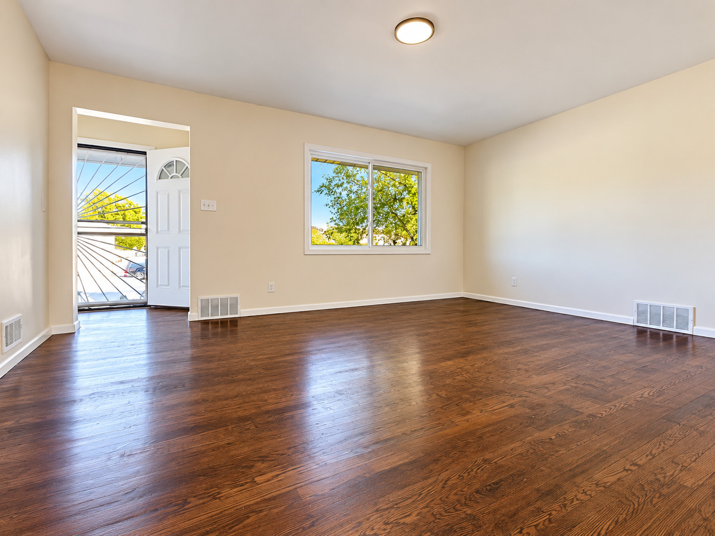 1304 Freeland Avenue Property Photo 3