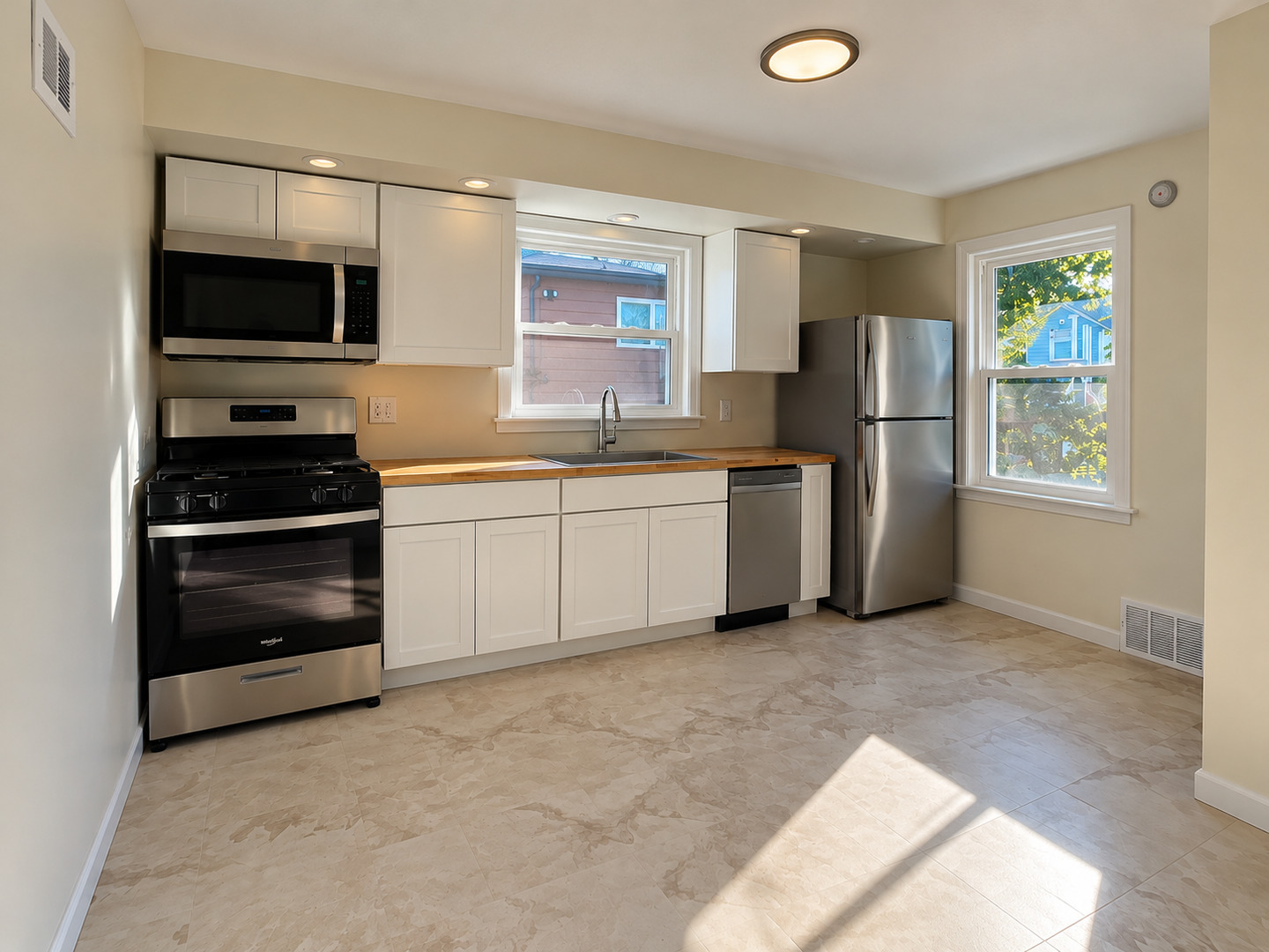 1304 Freeland Avenue Property Photo 4