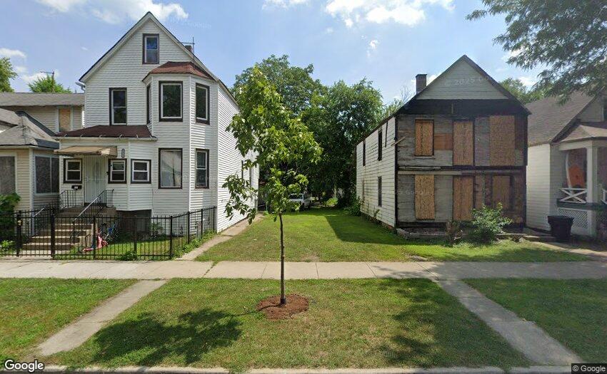 8023 S Manistee Avenue Property Photo 1