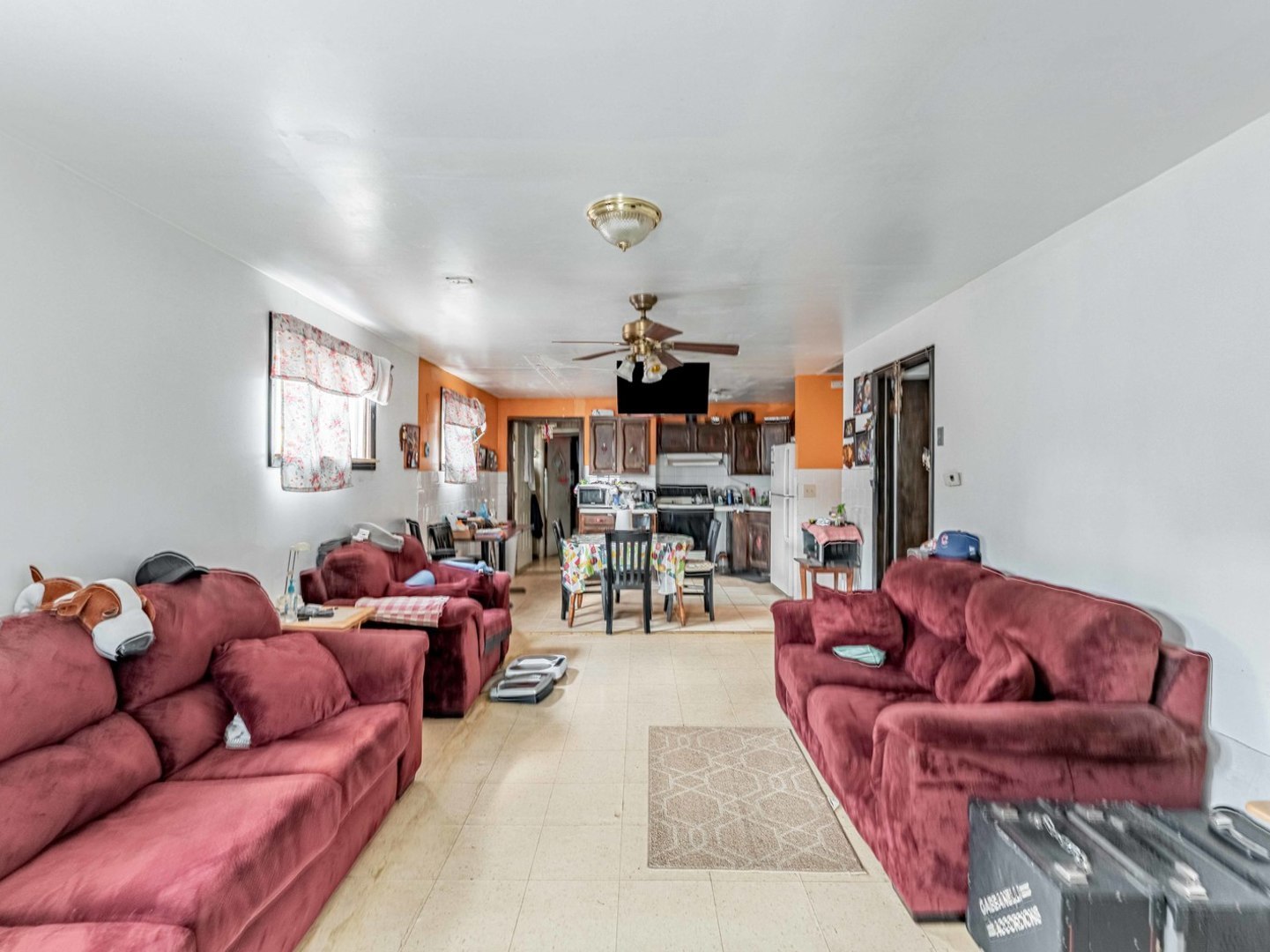 6105 S Archer Road Property Photo 9
