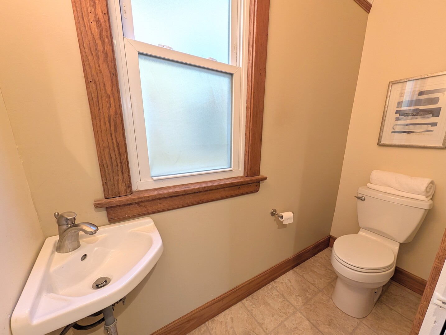 2626 W Morse Avenue Property Photo 9