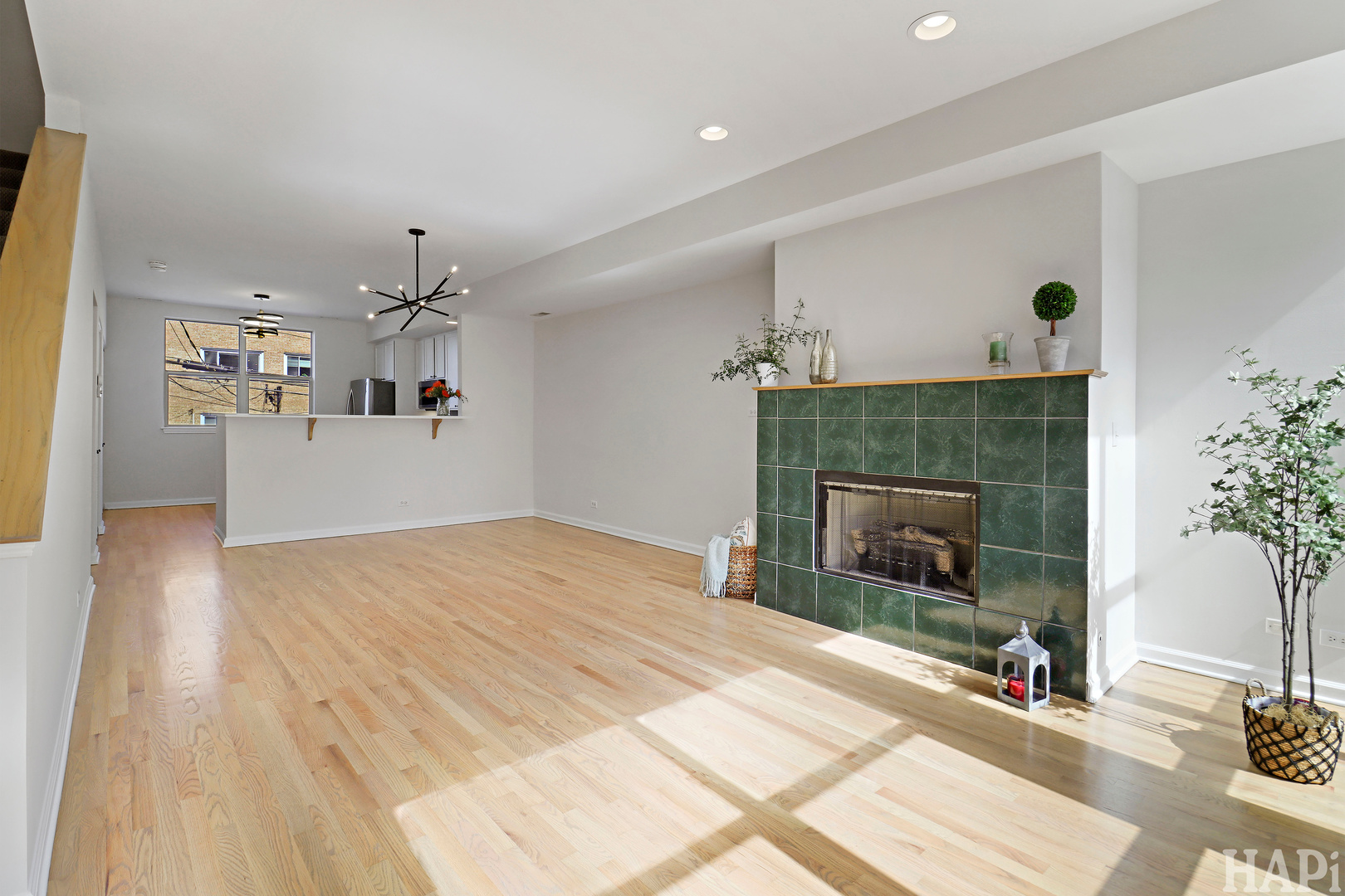 6957 N Western Avenue E Property Photo 6