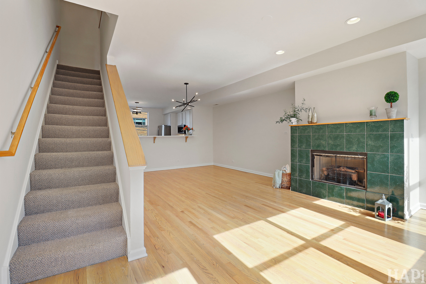 6957 N Western Avenue E Property Photo 12