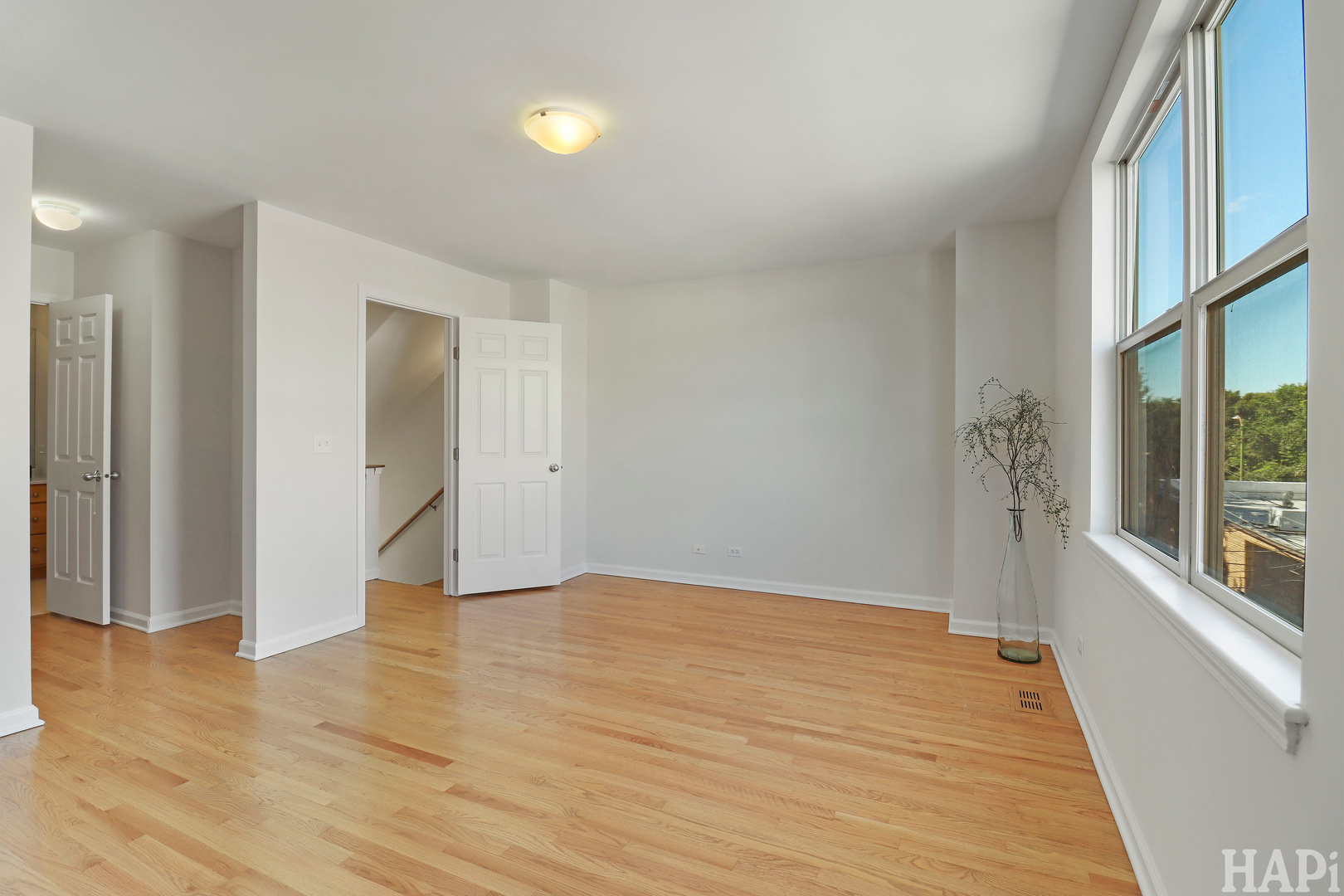 6957 N Western Avenue E Property Photo 14
