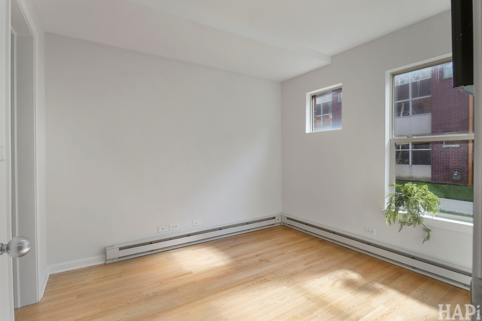 6957 N Western Avenue E Property Photo 18