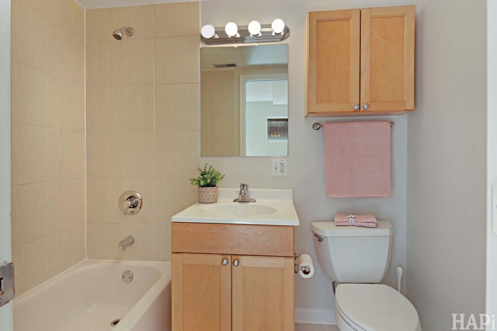 6957 N Western Avenue E Property Photo 20