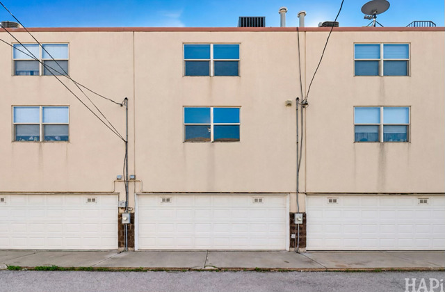 6957 N Western Avenue E Property Photo 25
