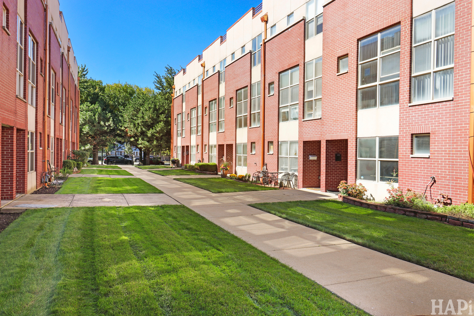 6957 N Western Avenue E Property Photo 27