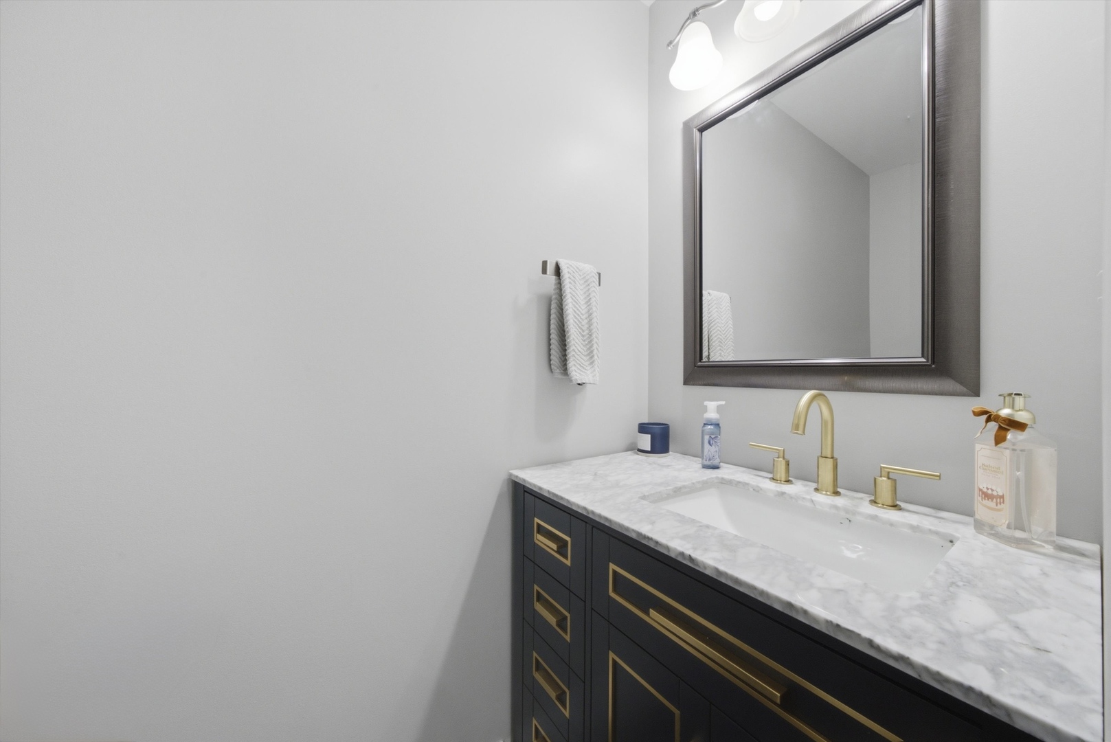 2555 Cobblestone Court Property Photo 12