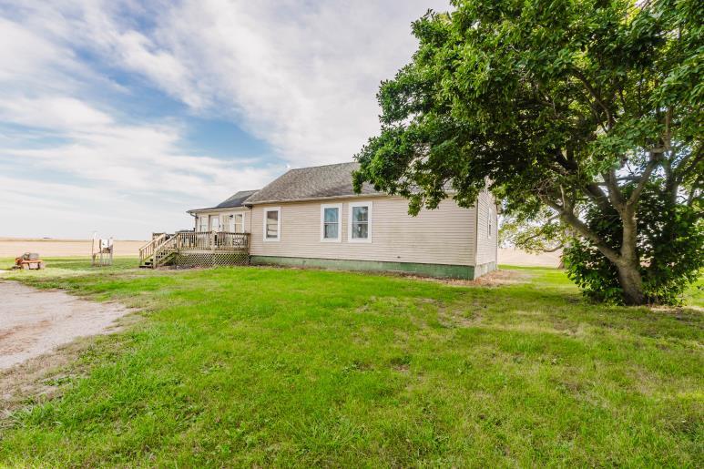 6528 Lilac Road Property Photo 1